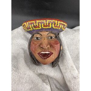 Vintage Artisan Wood Face Brooch Tribal Red Yellow Purple Hat‎